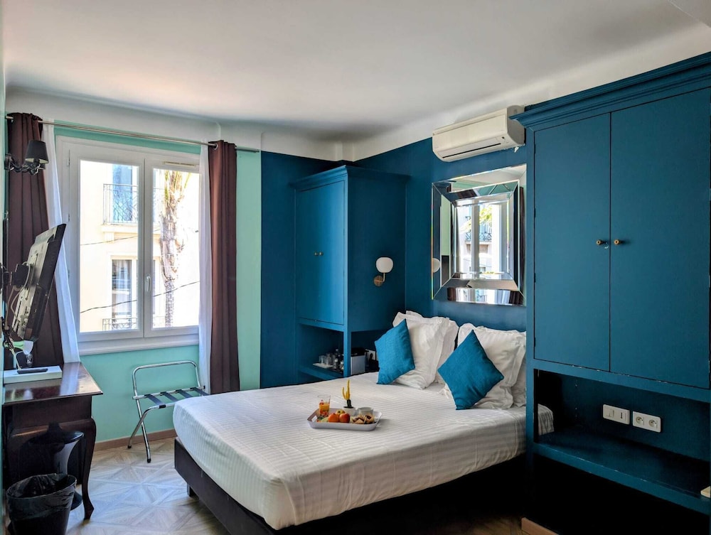 Hotel Mademoiselle 17/50