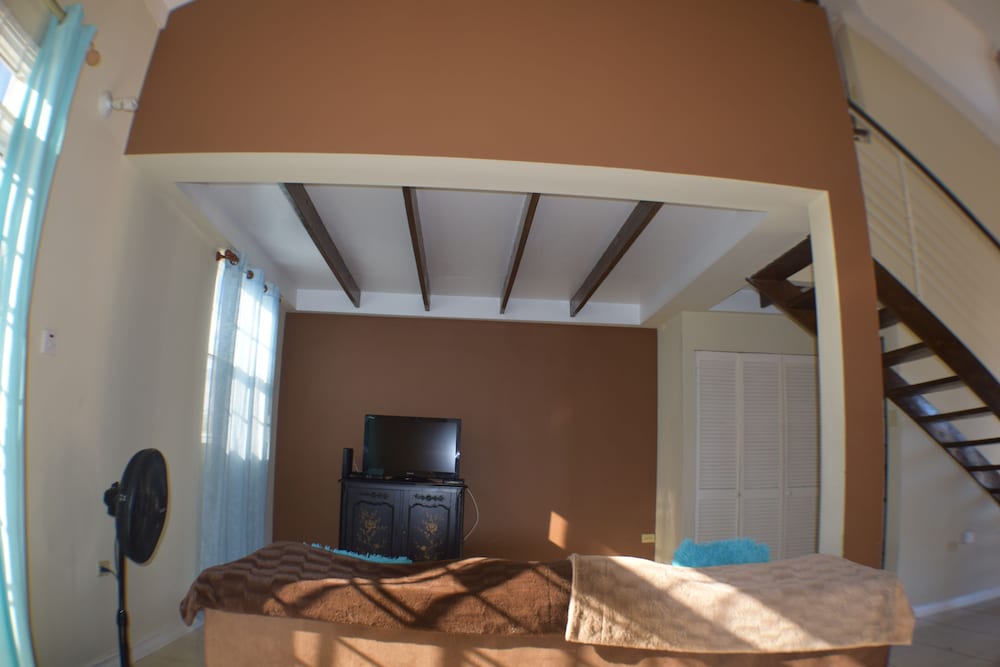 Lilford Mews Suites 15/21