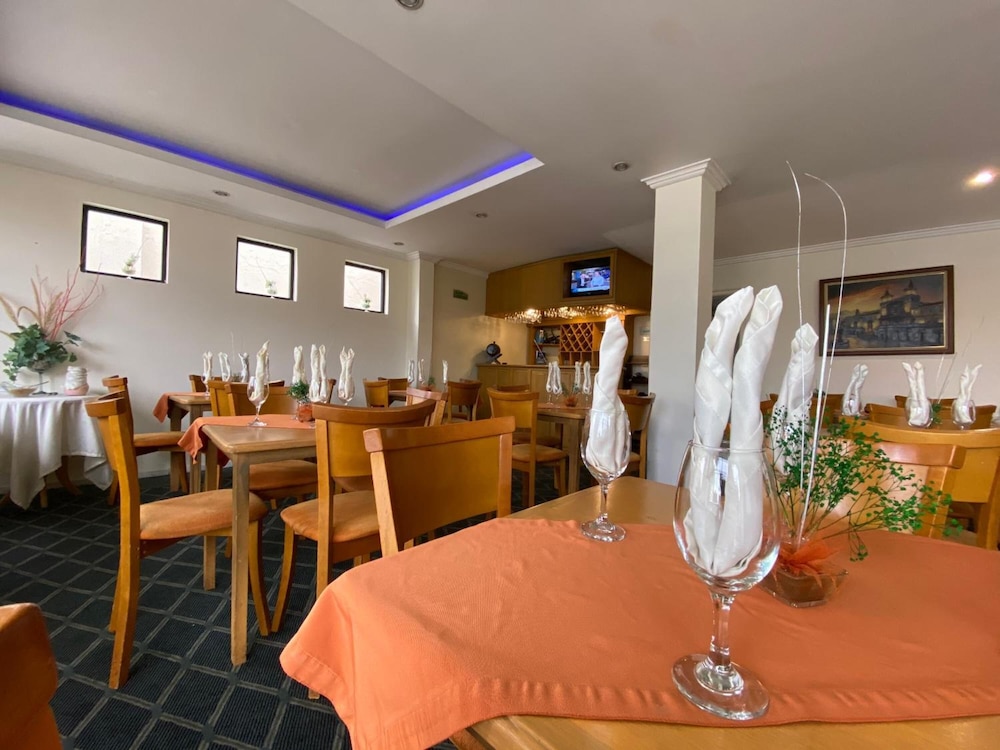 De La Mancha Hostal 50/61