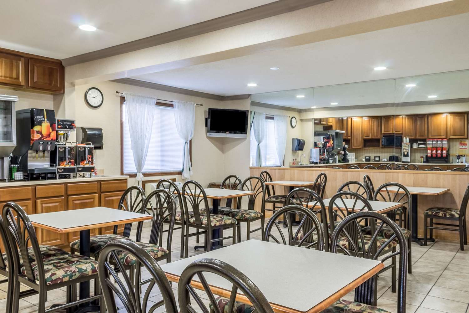 restaurant cafeteria