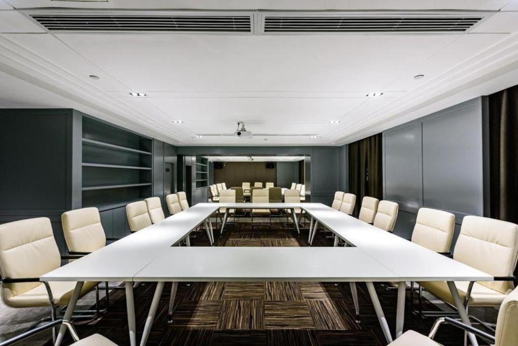 Magnotel Hotel (Dongxing Guomen Port) 40/50