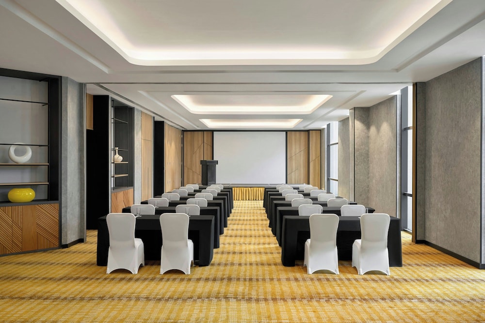 Sheraton Hanoi West 64/71