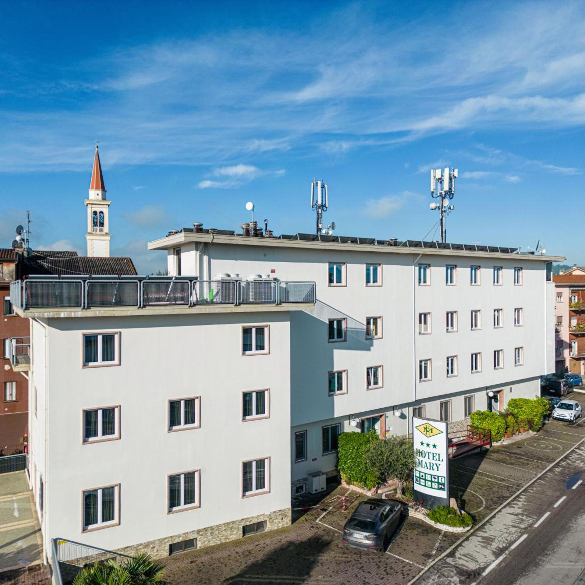 Hotel Mary 3/50