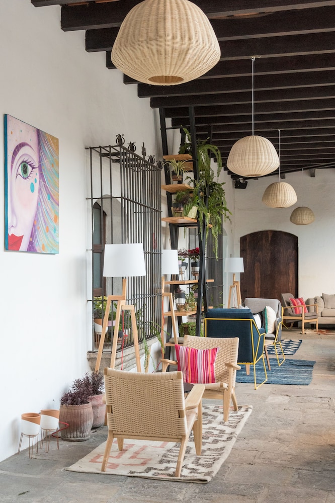 Adra Hostel 33/50