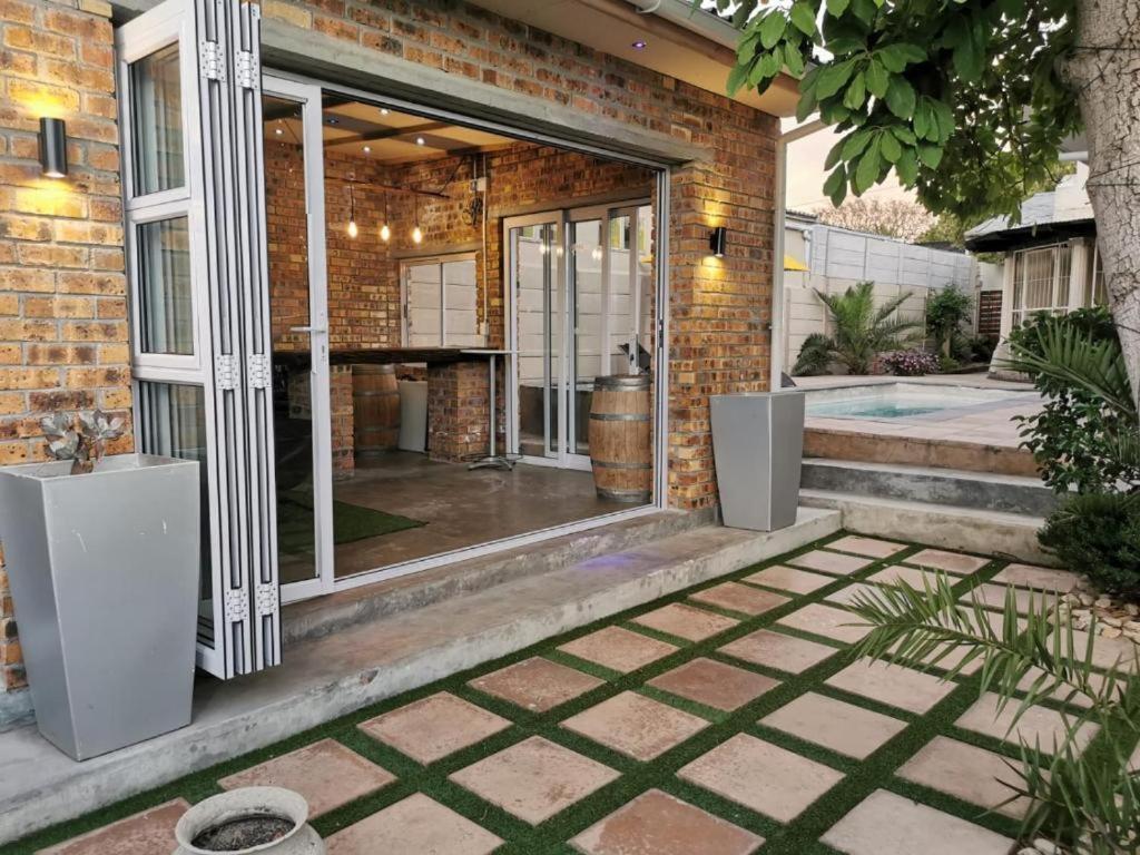 Cammys Guest House 12/47