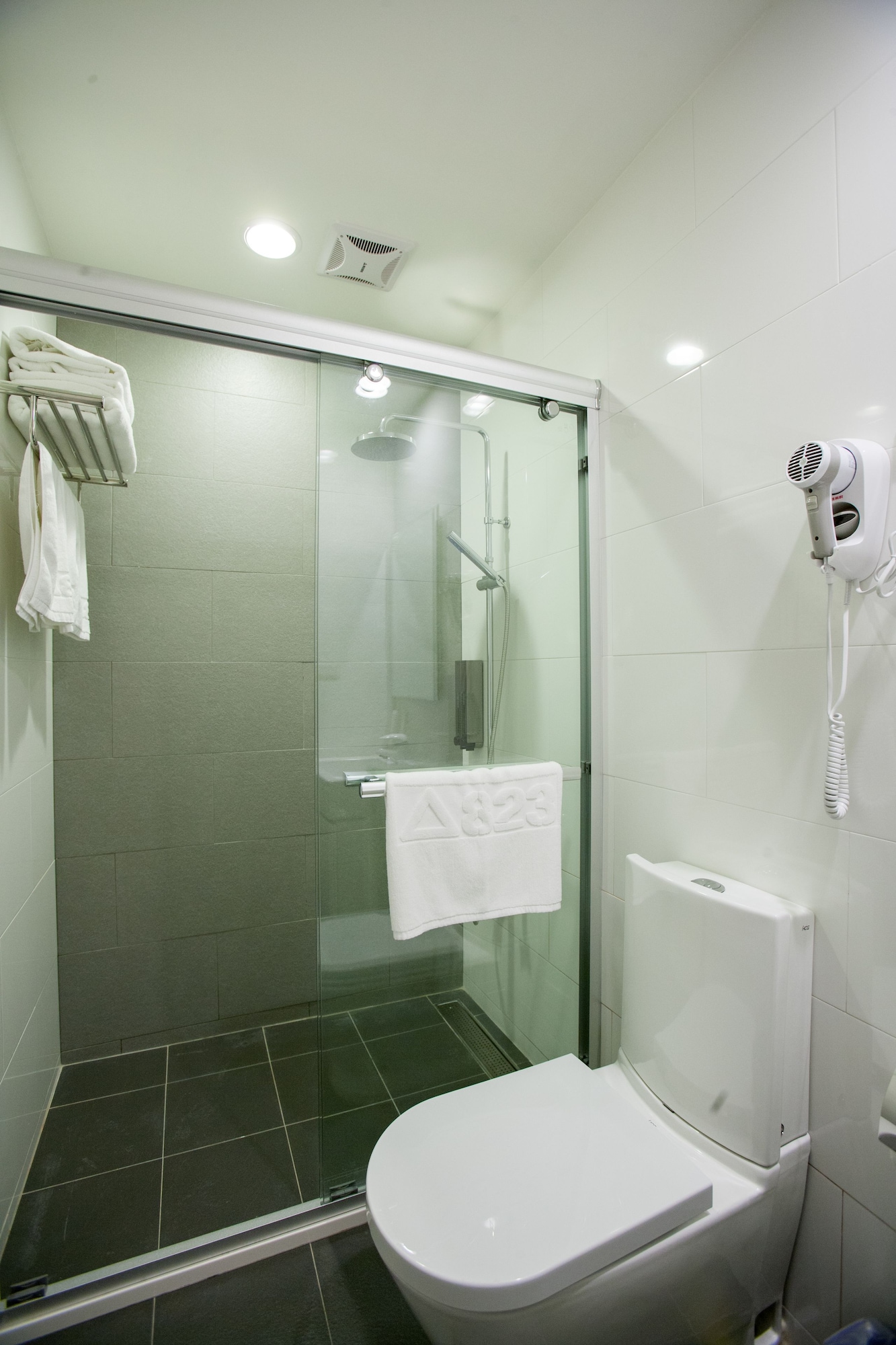 غرفة عائلية رباعية بسريرين كوين، 823-Tourist Hotel 3/3