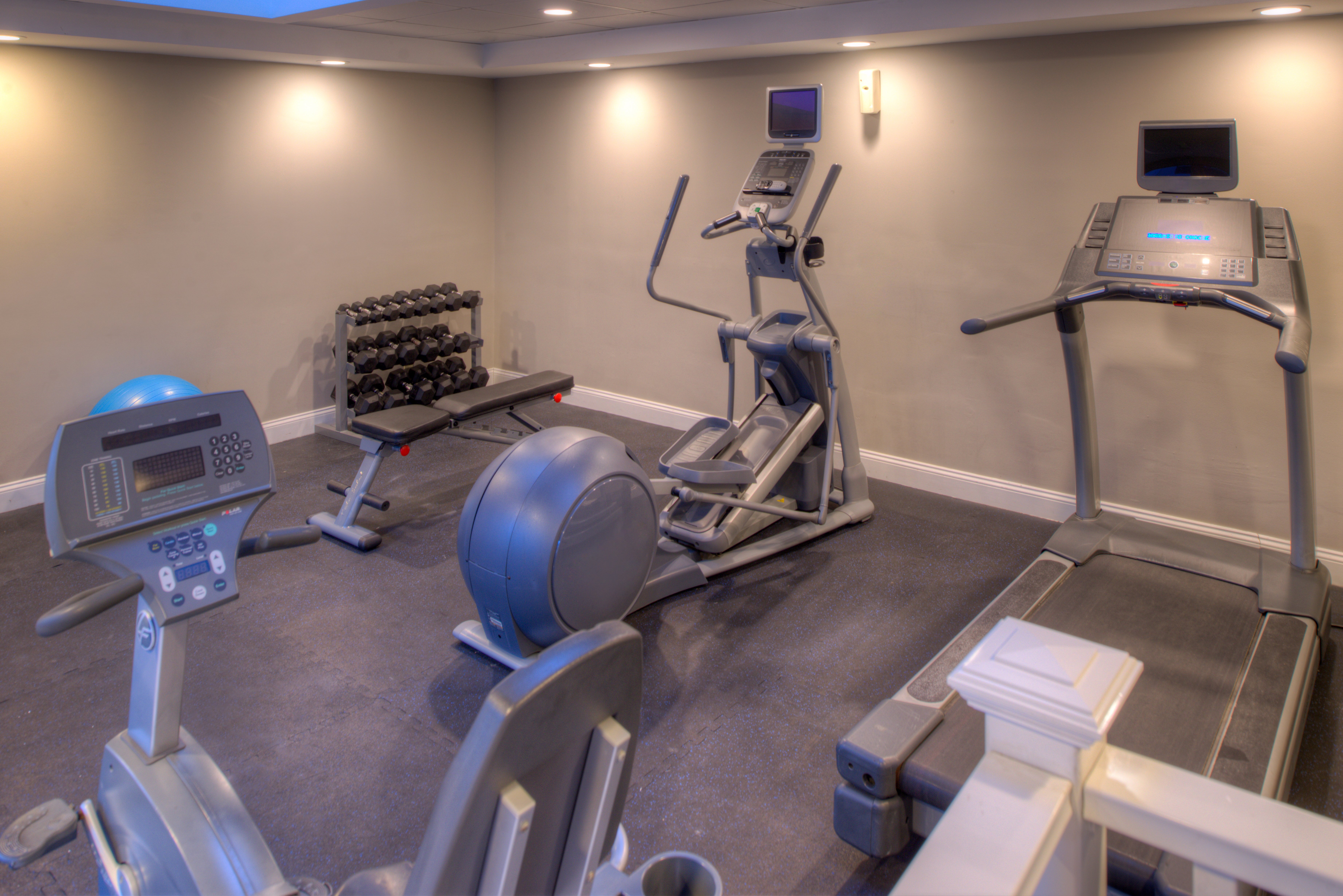 Holliday Inn Belcamp Aberdeen Area Ex Wingate By Wyndham Aberdeen Edgewood 24/46