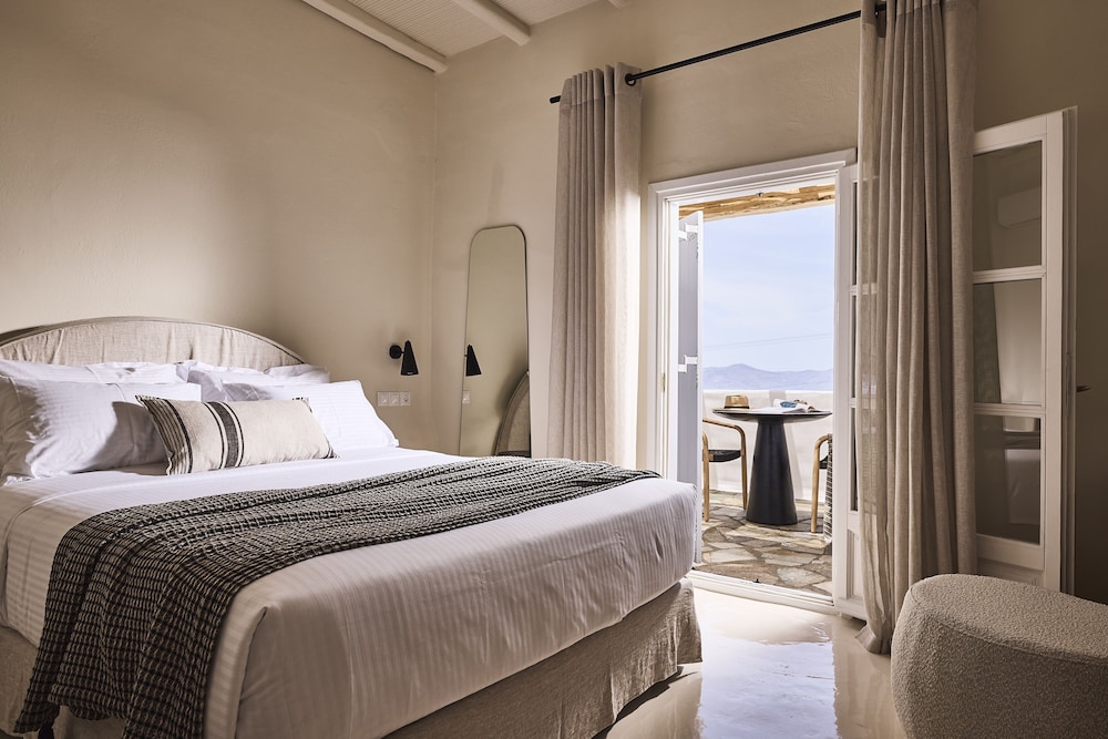 3 BEDROOMS, SUPERIOR, VILLA, PRIVATE POOL
