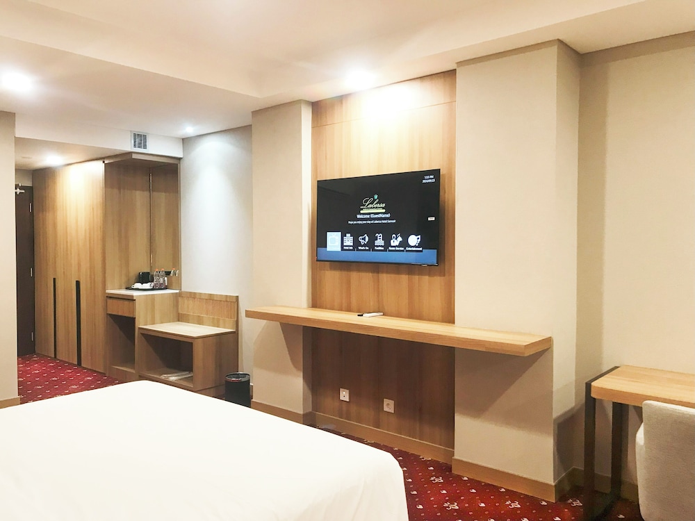 Labersa Hotel and Convention Center Samosir 10/28