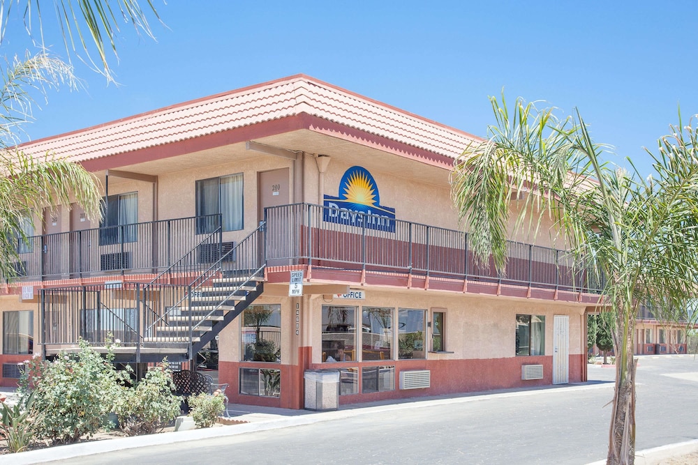 Days Inn By Wyndham Lost Hills 1/19