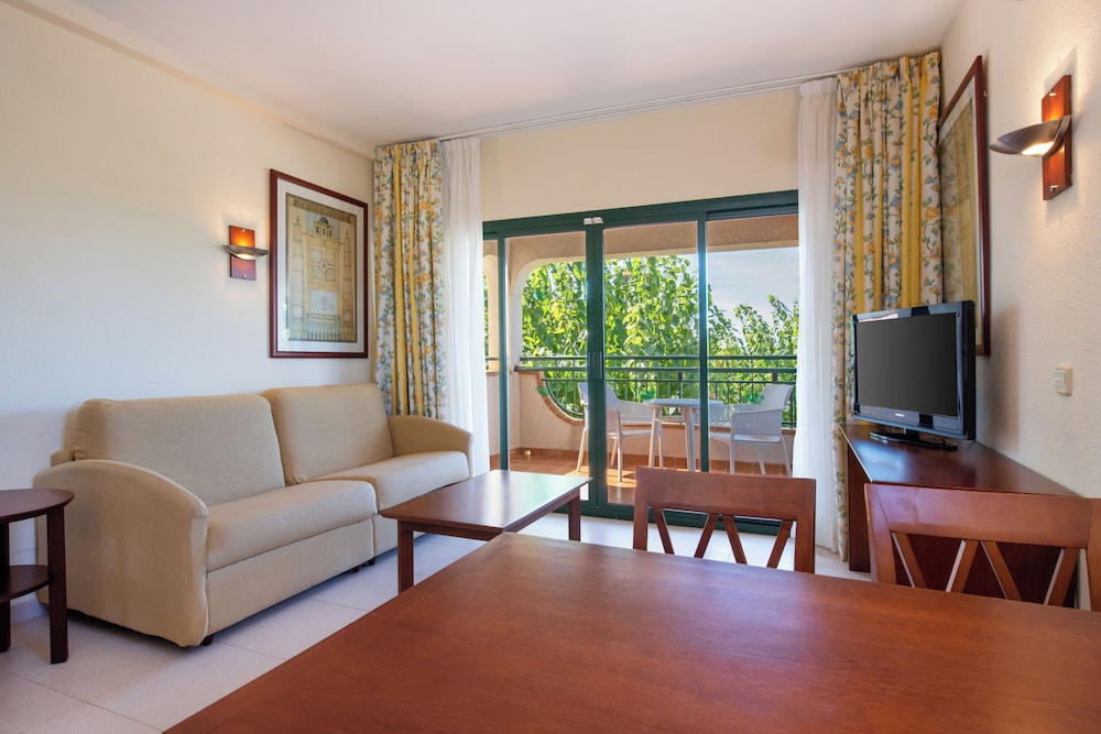 Valentin Son Bou Hotel Apartments 63/85
