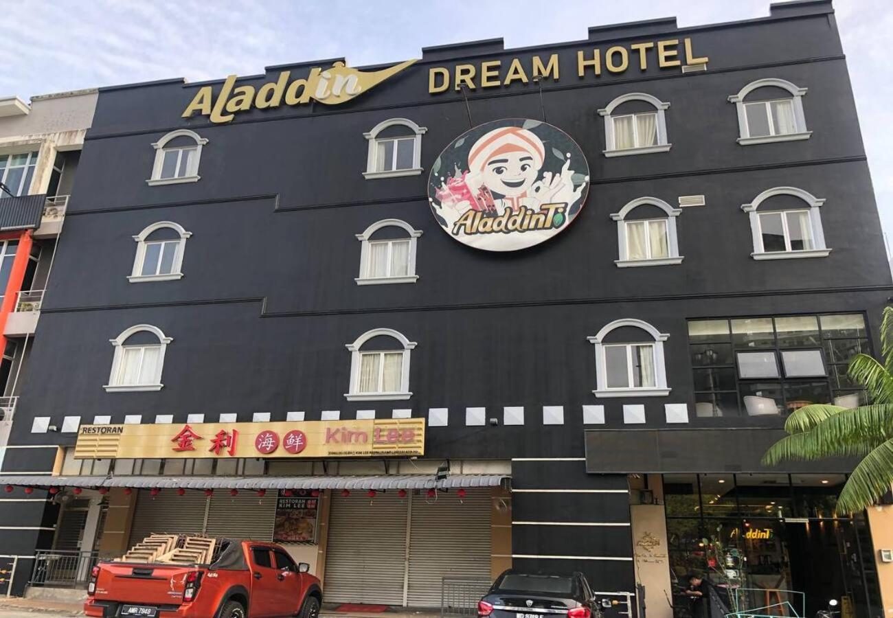Oyo 517 Aladdin Hotel 1/99