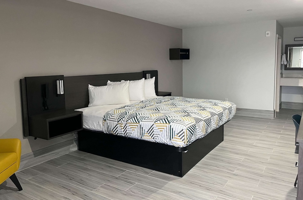 Standard, King Bed