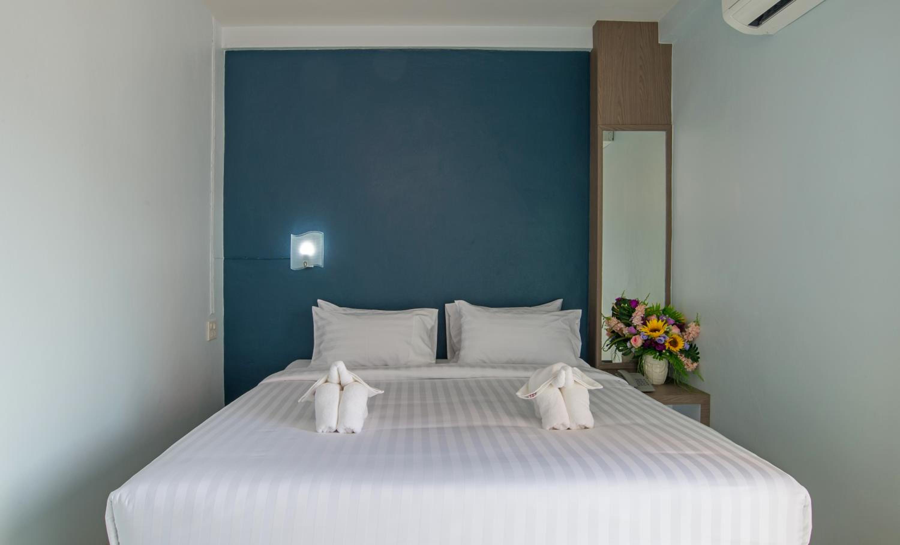 Standard, Double Bed, No Window
