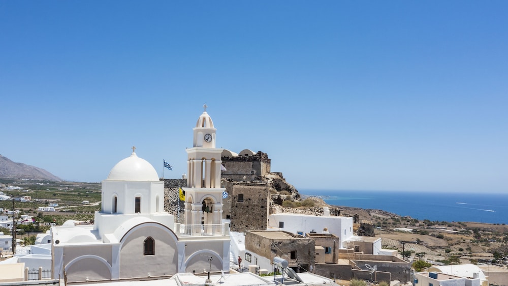 Thira S Dolphin Hotel 49/72