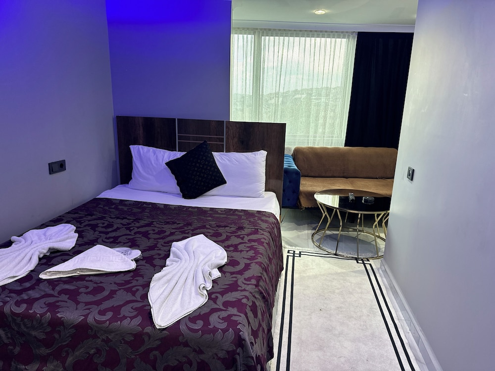 STANDARD, DOUBLE OR TWIN BED