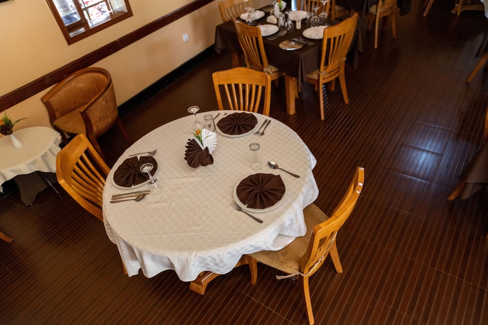 The Country Inn Hotel 34/50