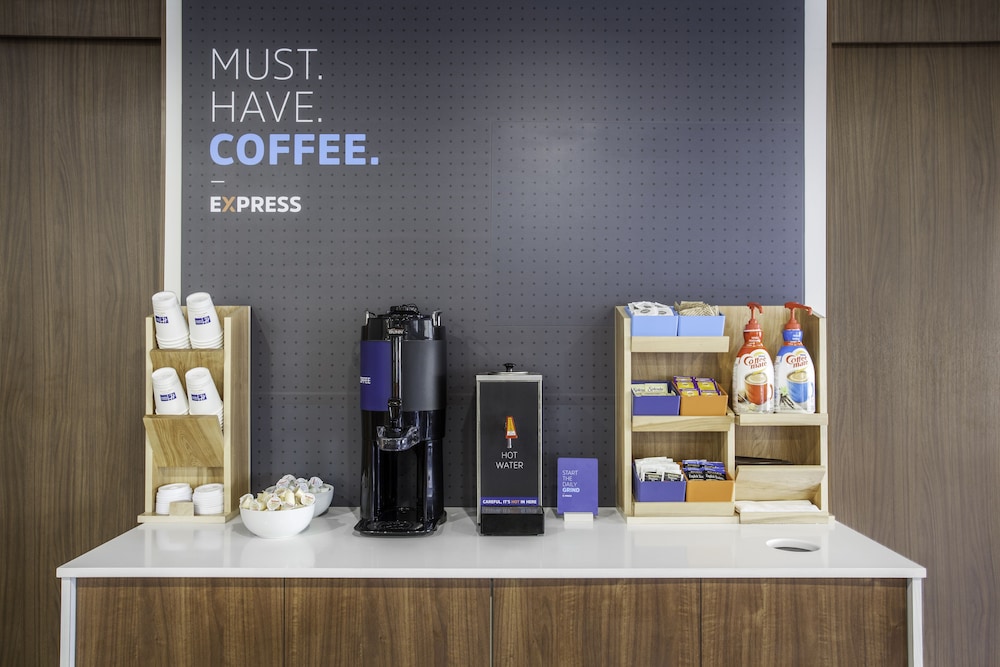 Holiday Inn Express & Suites Mississauga-Toronto Southwest, an IHG Hotel 31/71