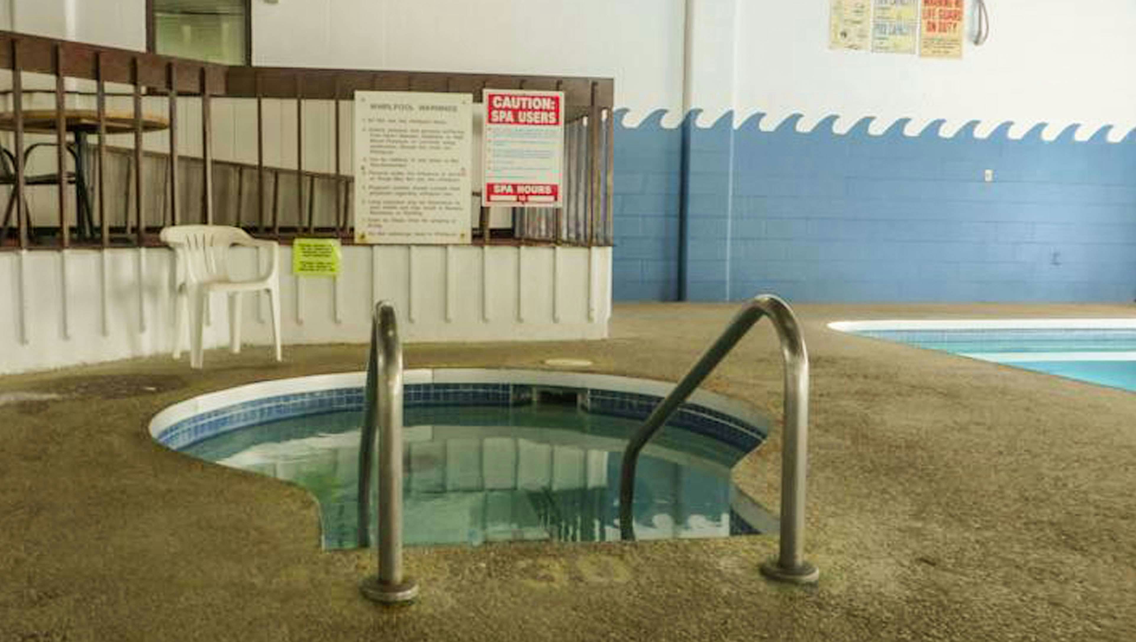 Voyageur Inn and Conference Center 32/58