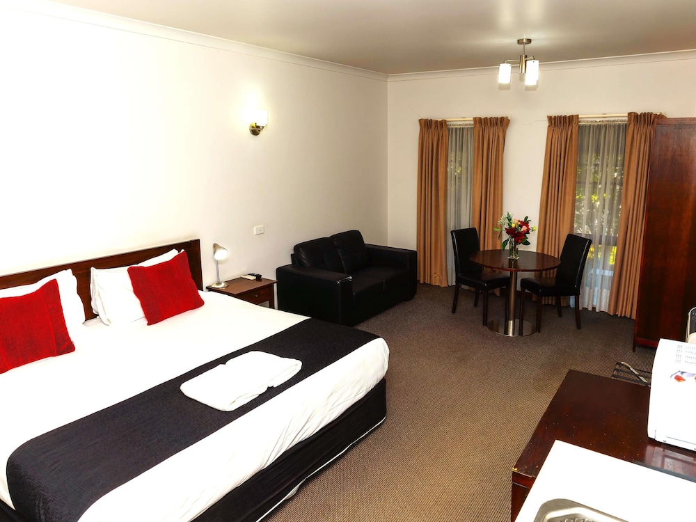 MERCURE PORT OF ECHUCA 19/60