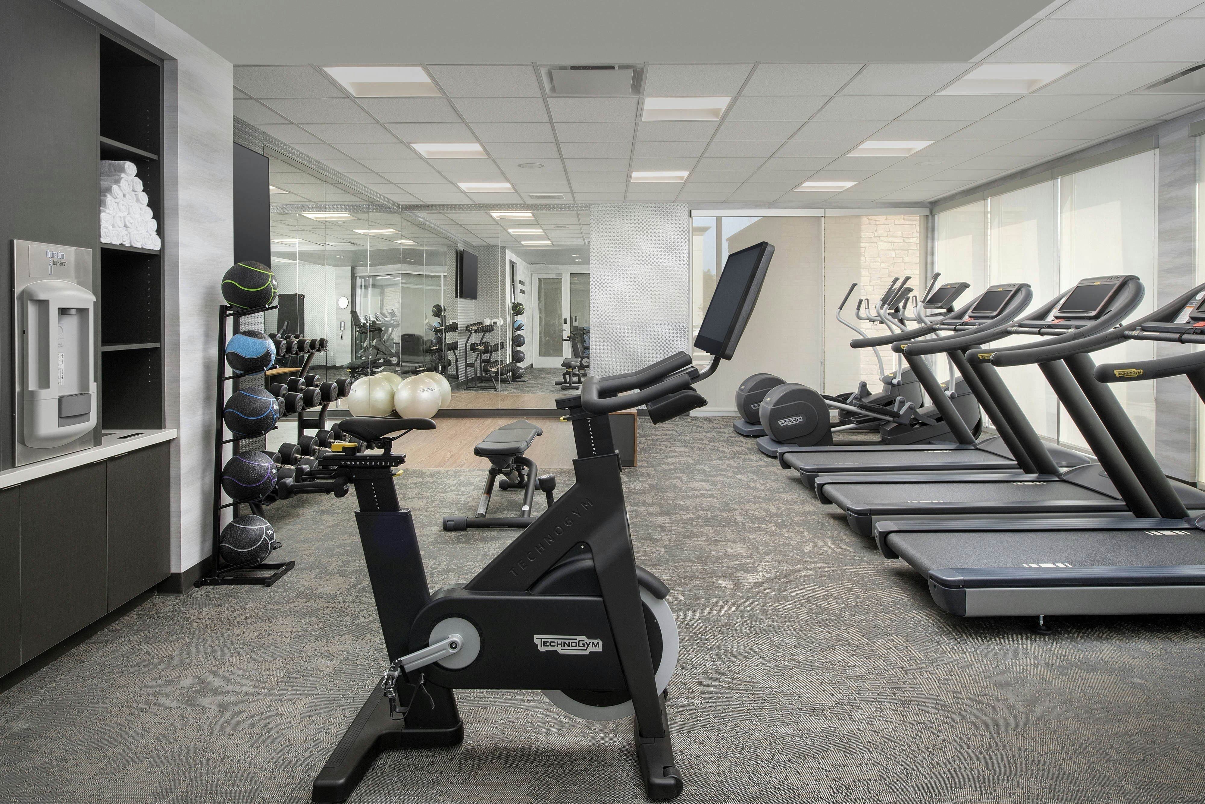 Fairfield Inn & Suites by Marriott Santa Rosa Rohnert Park 7/19