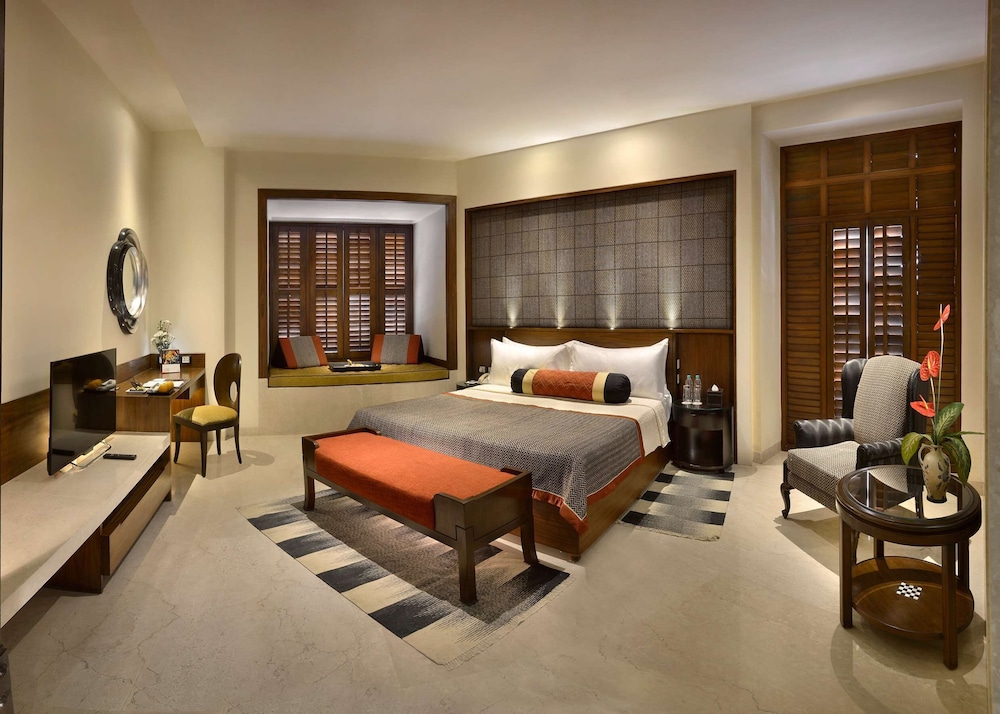 The Lalit Great Eastern Kolkata 19/65