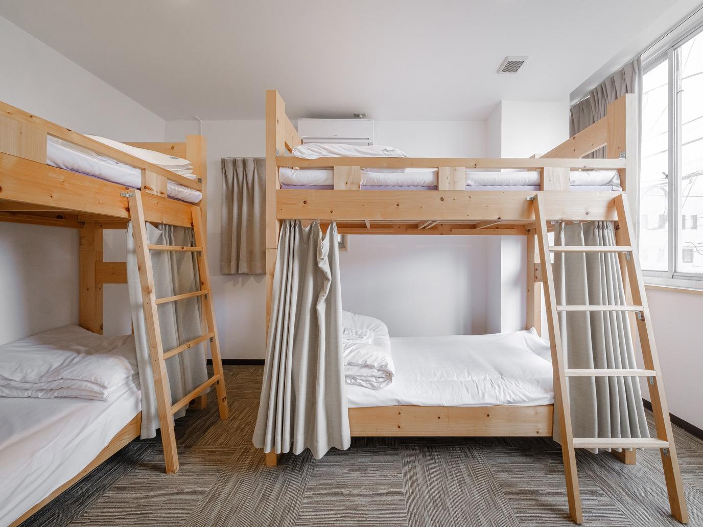 Male Dorm, 6 Bunk Beds, Shared Bathroom