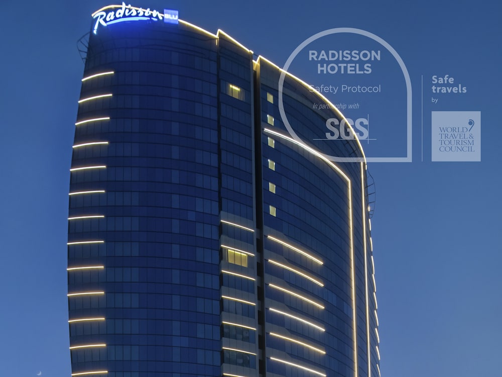 Radisson Blu Dubai Canal View 1/75
