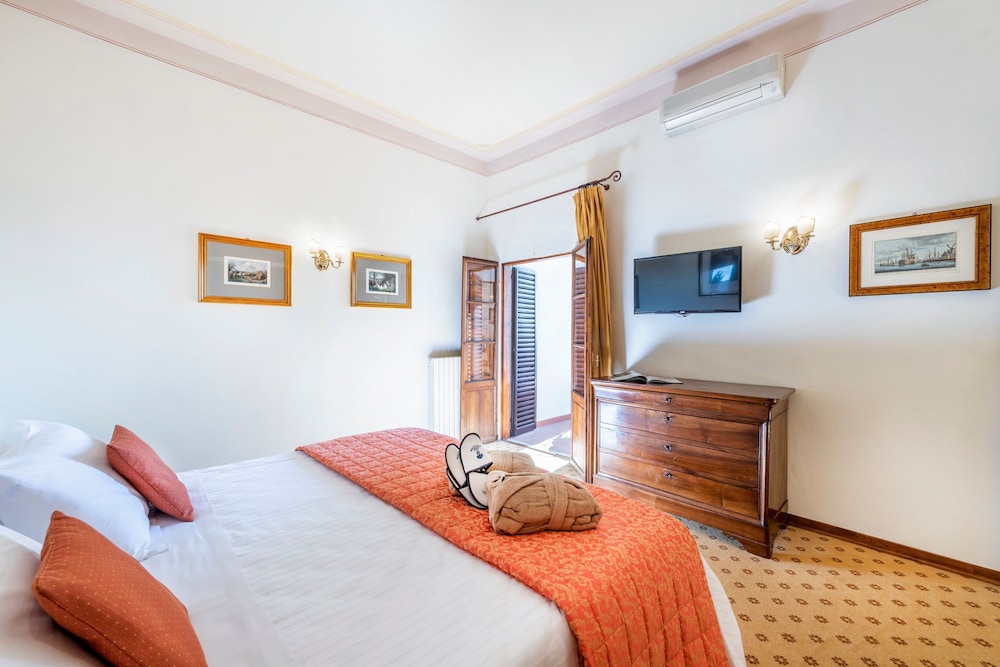 MANOR, SUITE, HOUSE, BALCONY