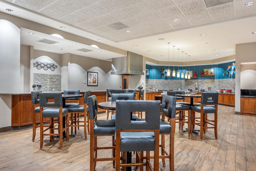 Drury Plaza Hotel Columbia East 32/50