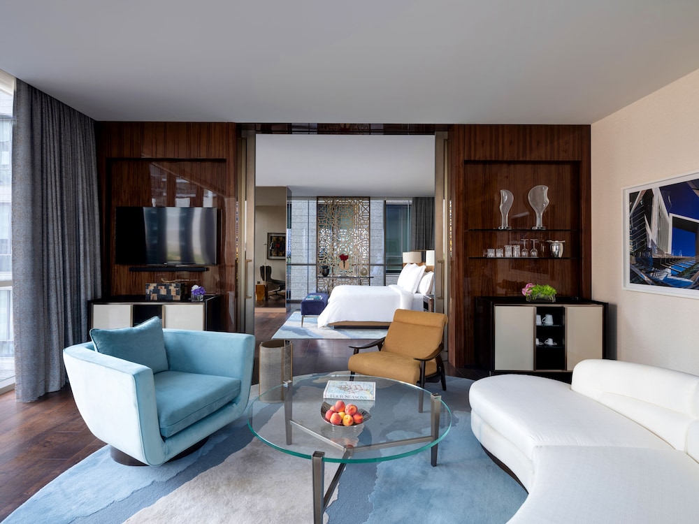 Four Seasons Hotel Dubai International Financial Centre 60/86