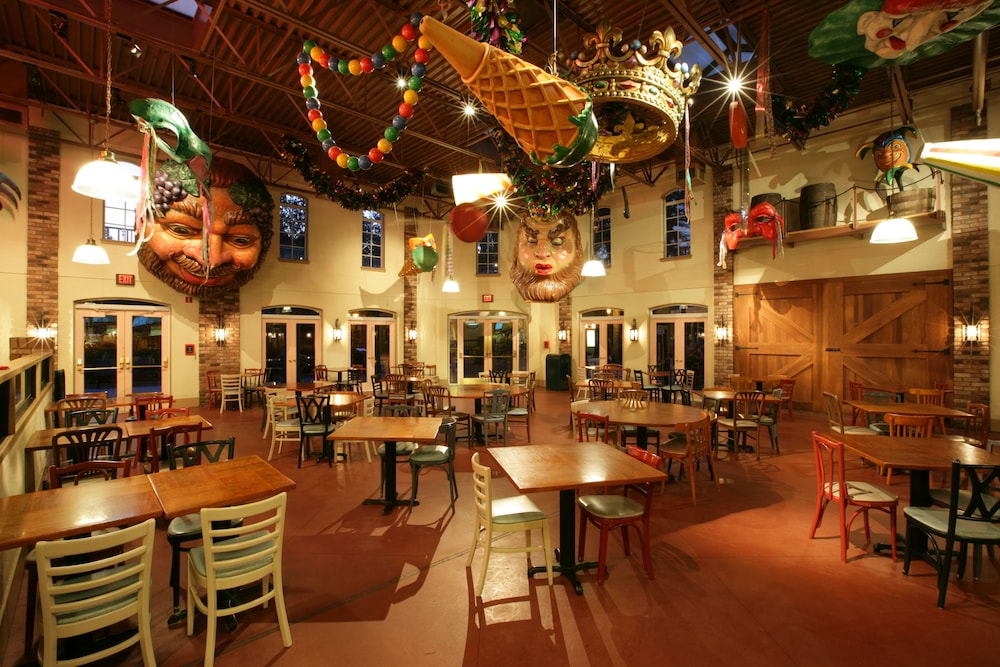 Disneys Port Orleans Resort French Quarter 32/50