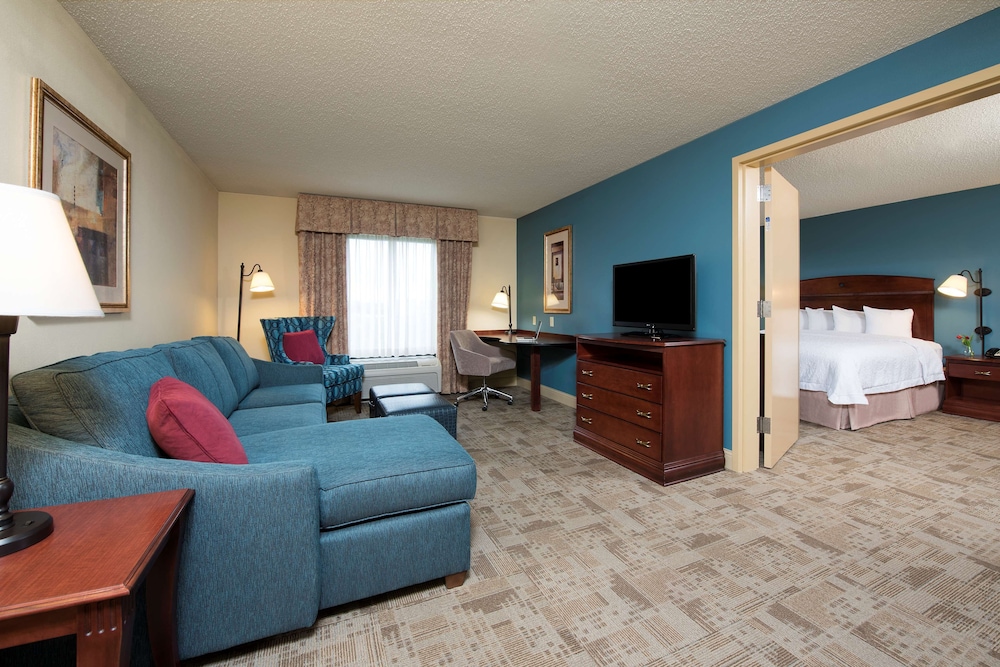Hampton Inn Suites Bloomington Normal 31/48