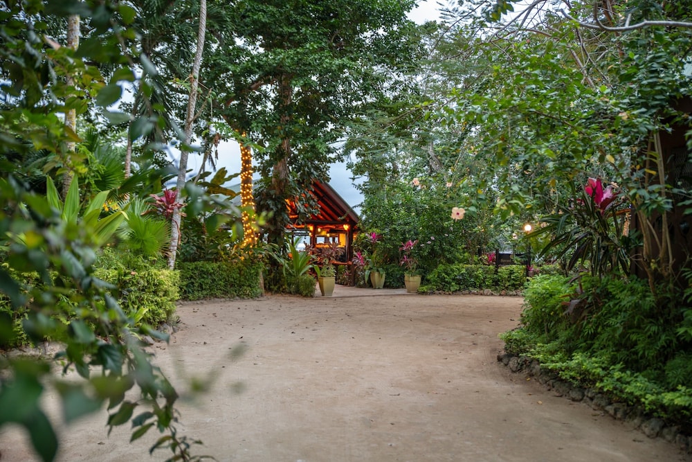 Savasi Island Resort 47/56