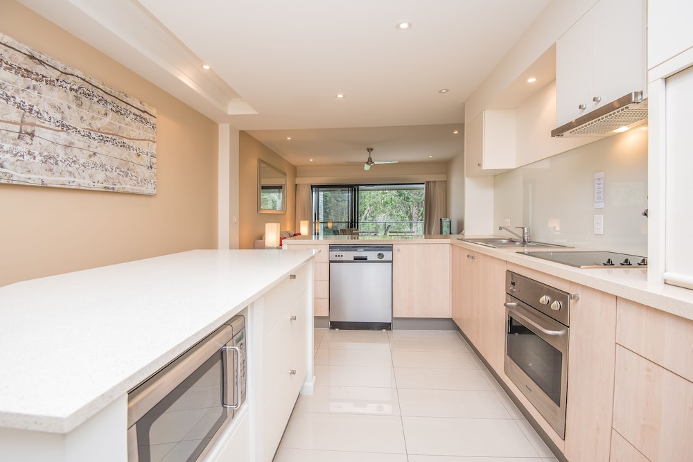 Noosa Springs Golf Resort Spa 5/65