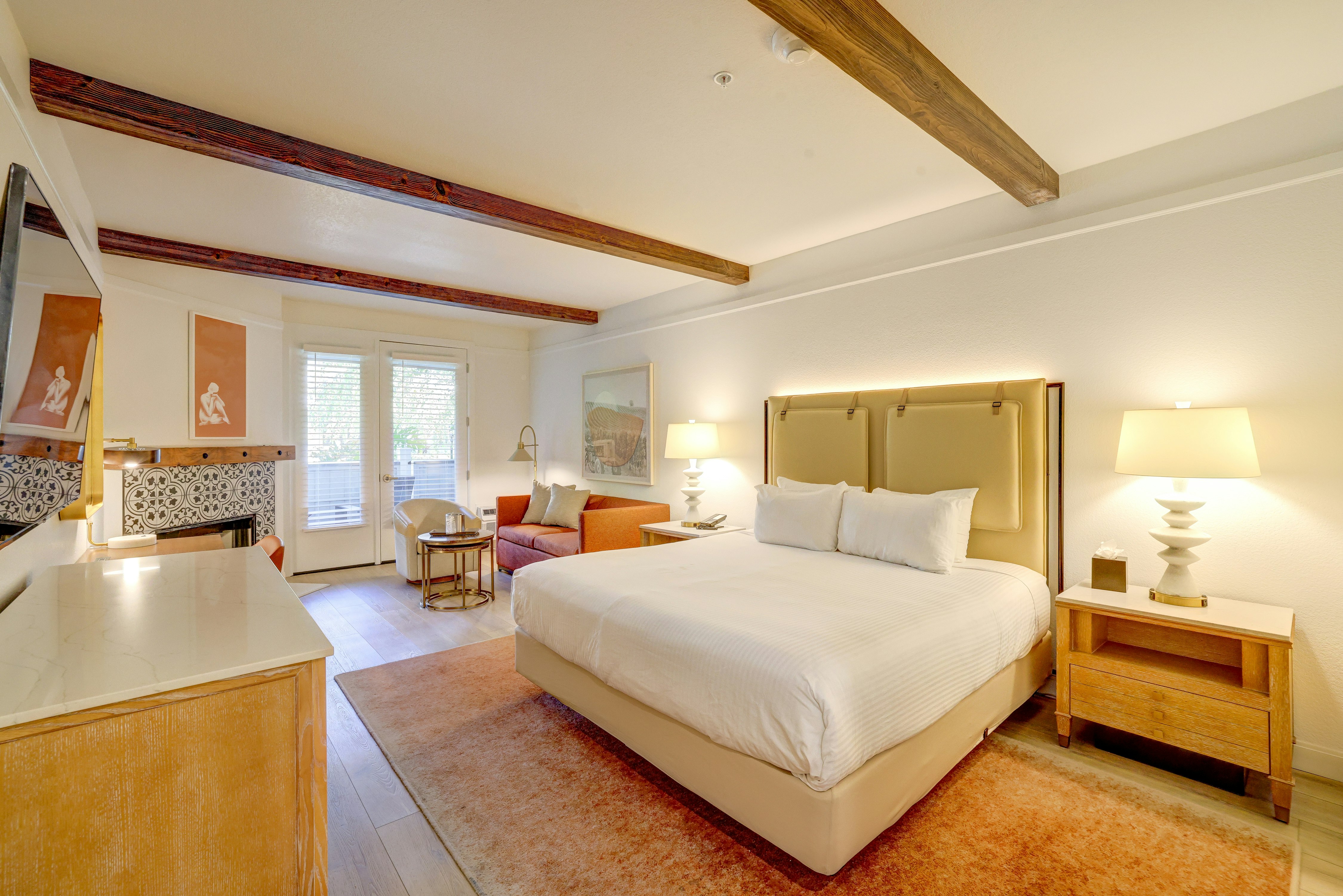 Room, King Bed, Patio, Accessible