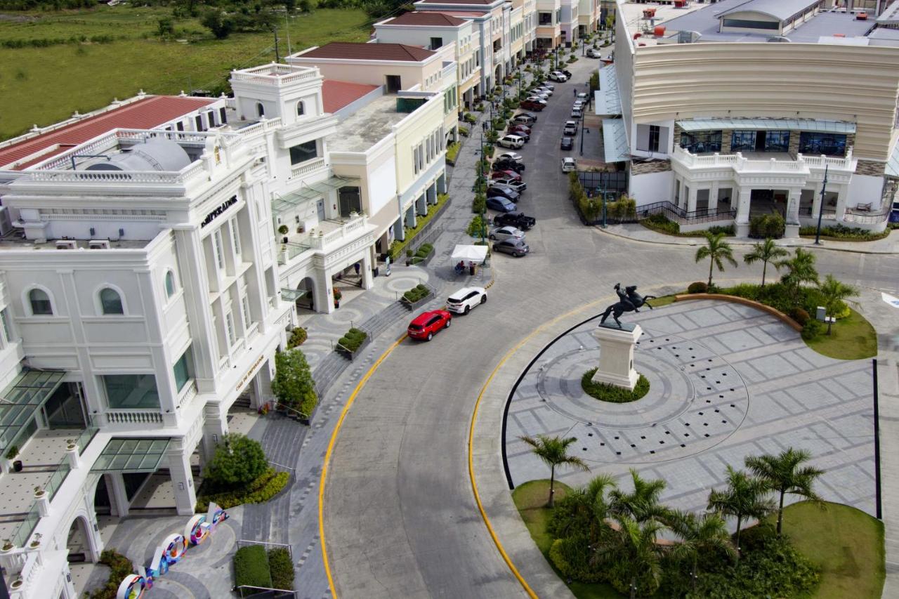 MCollection - Convenient City Stay in Iloilo Business Park 20/21