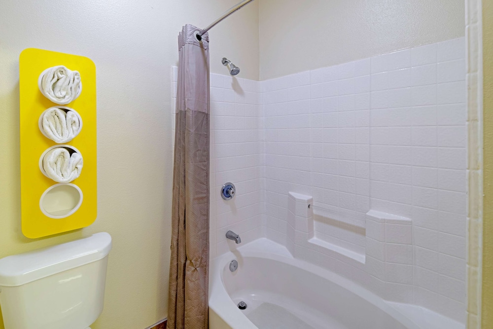 Motel6 Rhome, TX 40/43