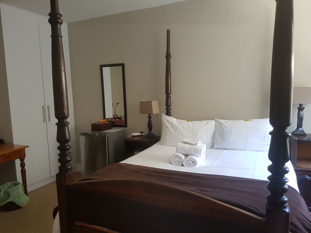 Melkbosch Guesthouse 17/50