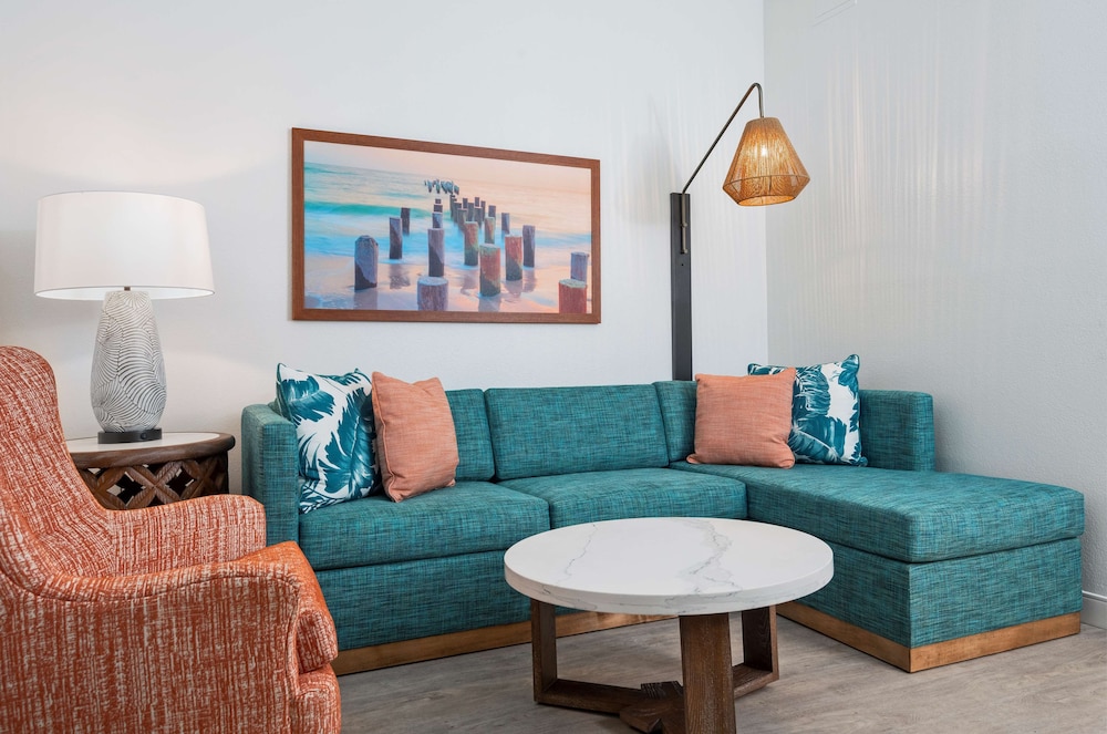 Doubletree Suites By Hilton Naples 39/67