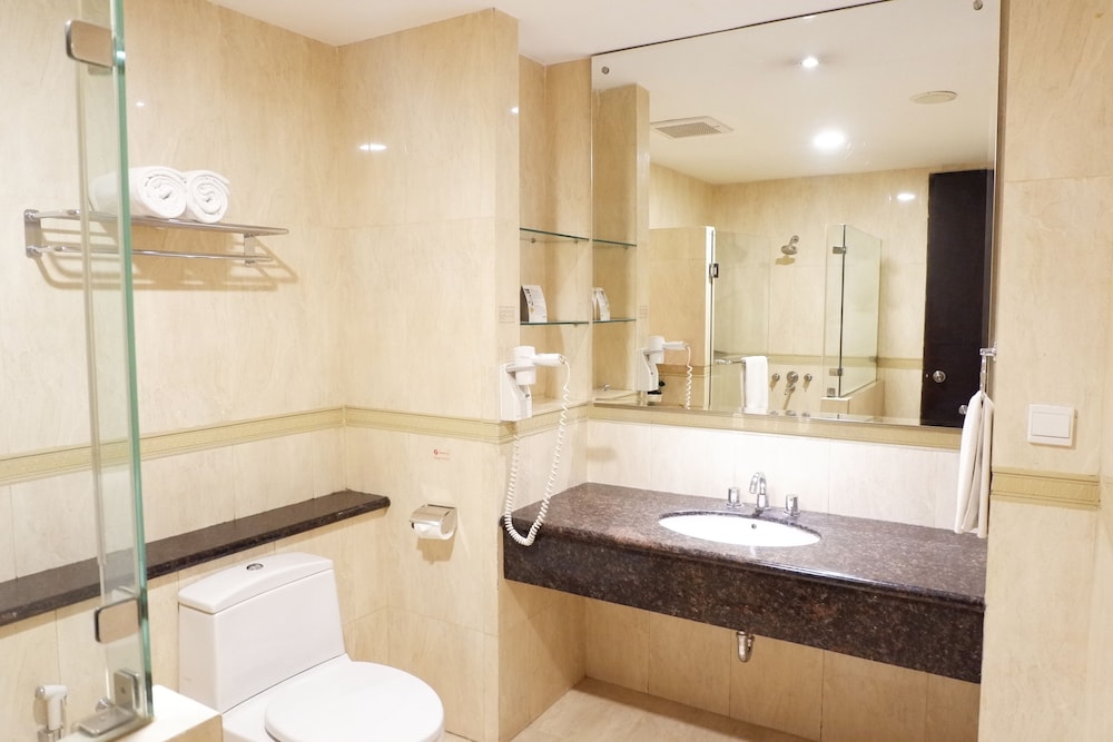 Grage Hotel Cirebon 12/71