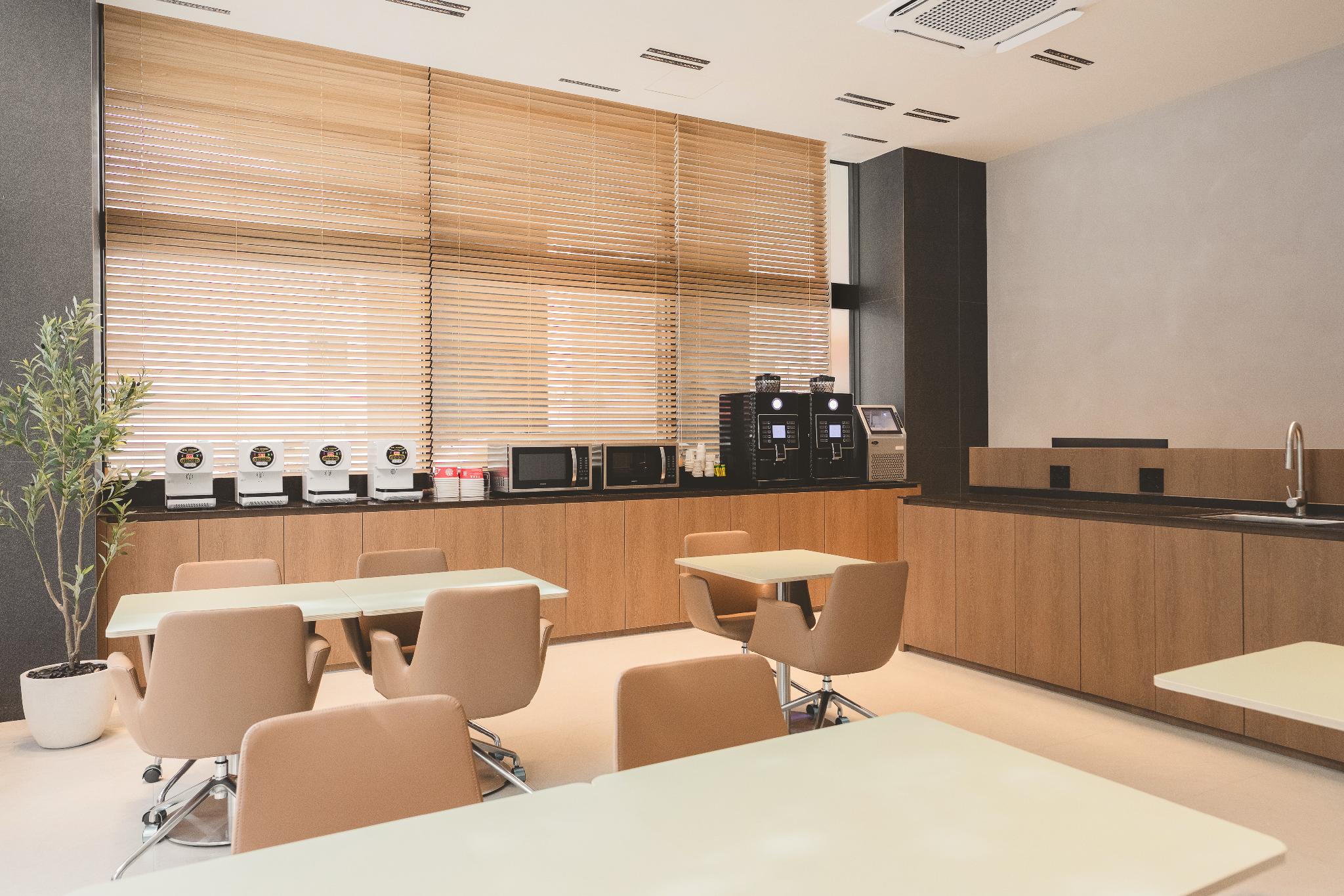 Crystal Residence Hotel 38/50