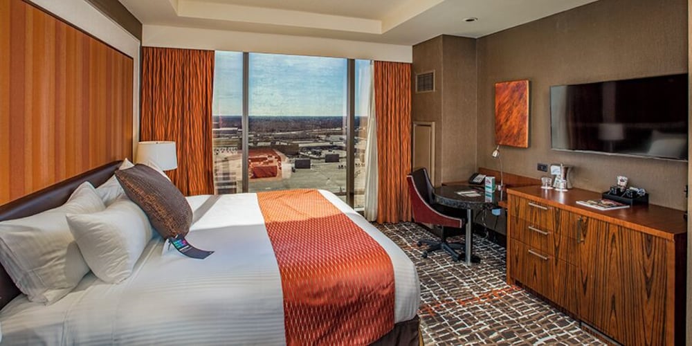 Tower, Spa, Deluxe, King Bed