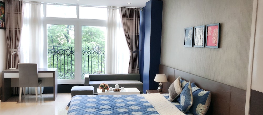 Golden Queen Aparthotel 54/63
