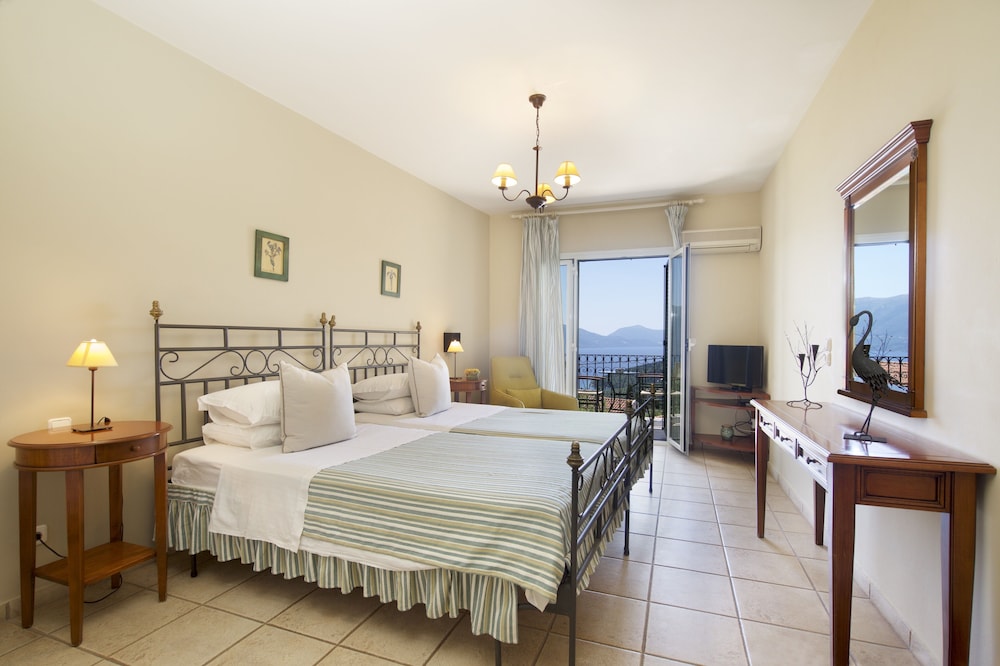 SUPERIOR, DOUBLE OR TWIN BED, SEA VIEW