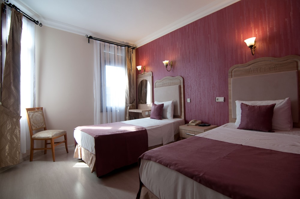Artefes Hotel 18/70