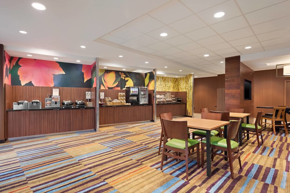 Fairfield Inn & Suites By Marriott Charlottesville Downtown/University Area 5/31