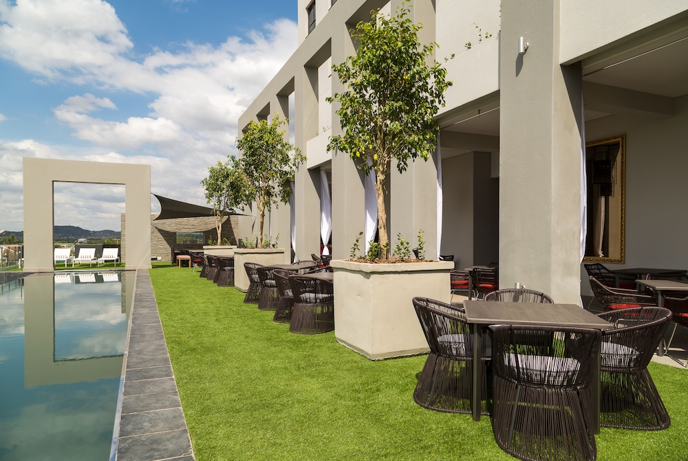 Protea Hotel Fire And Ice Menlyn 7/59