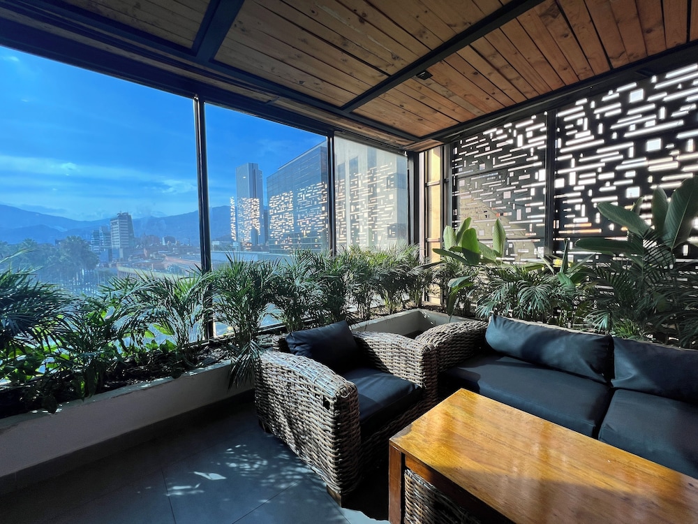 HOTEL 47 MEDELLIN STREET 43/59