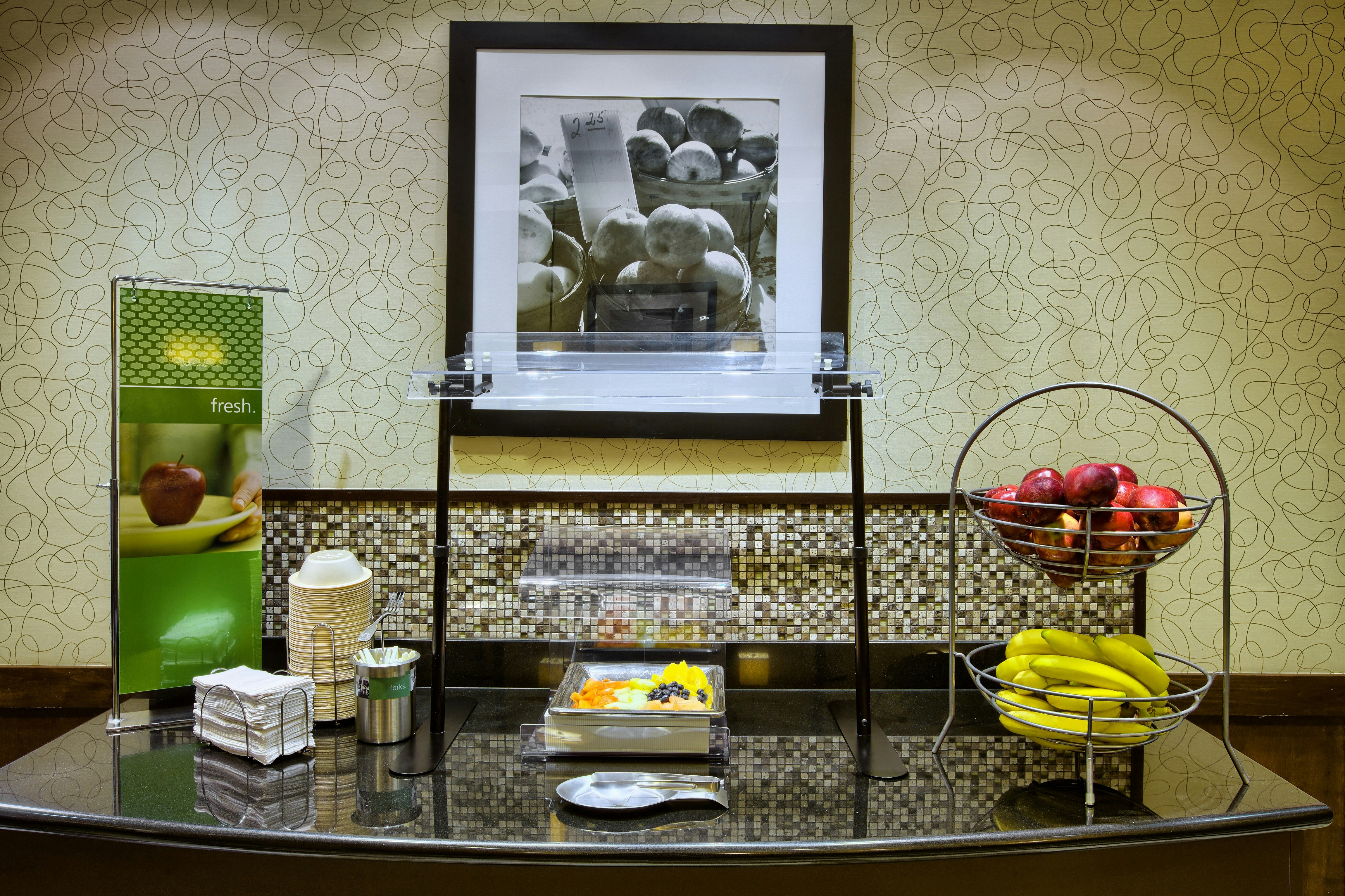 Hampton Inn & Suites Burlington NC 25/66